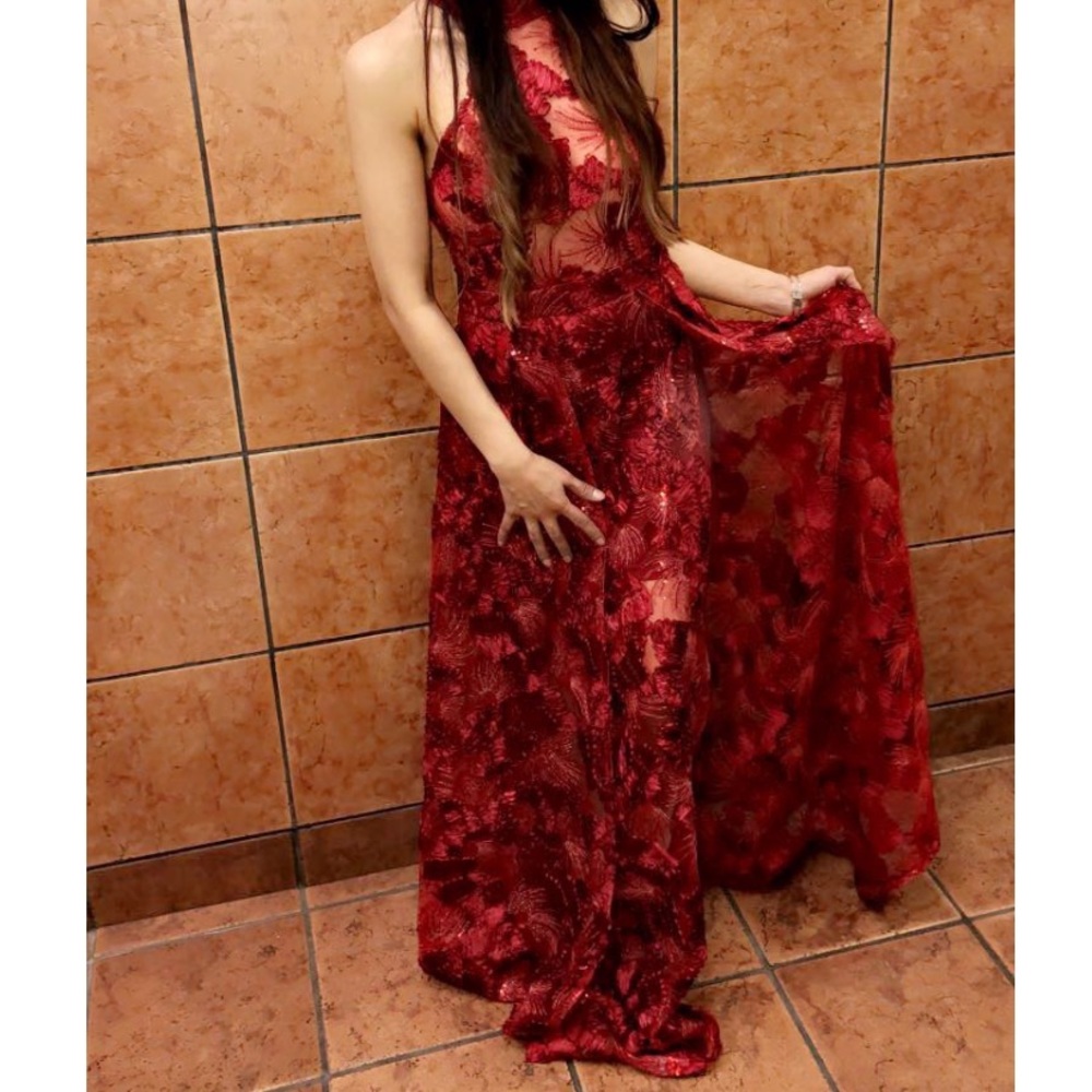 Red Roses Lace Gown